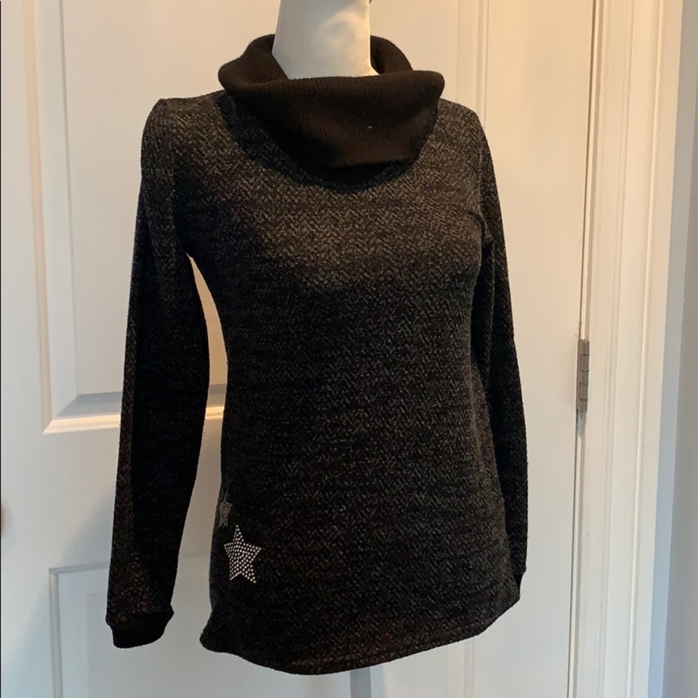 QHT Bradford black sparkle turtleneck top